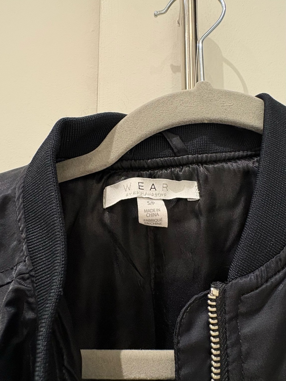 Detroit Red Wings black bomber jacket - Picture 4 of 5